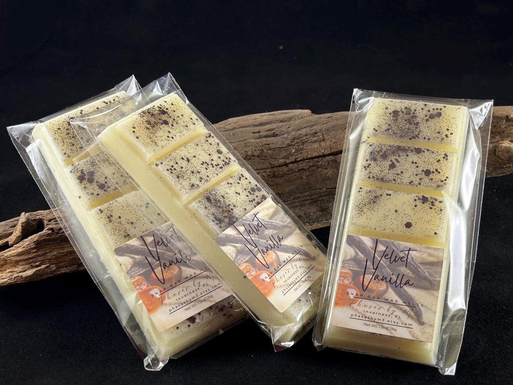 Velvet Vanilla Candle and Wax Melts | Amaretto, Jasmine, Vanilla & Amber Scent | Cozy and Elegant Soy Blend Home Fragrance