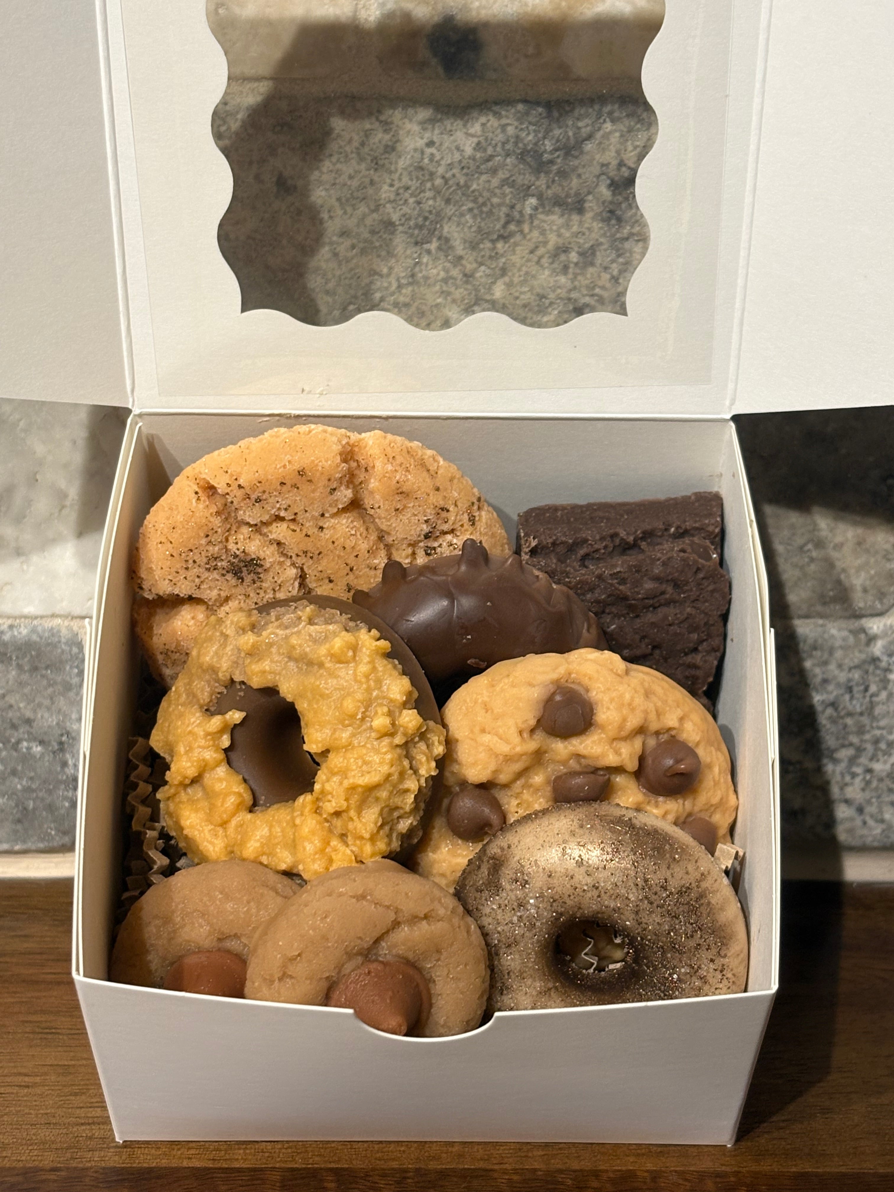 Sweet Treats Wax Melt Gift Set – Bakery Style Cookies, Brownie & Donuts